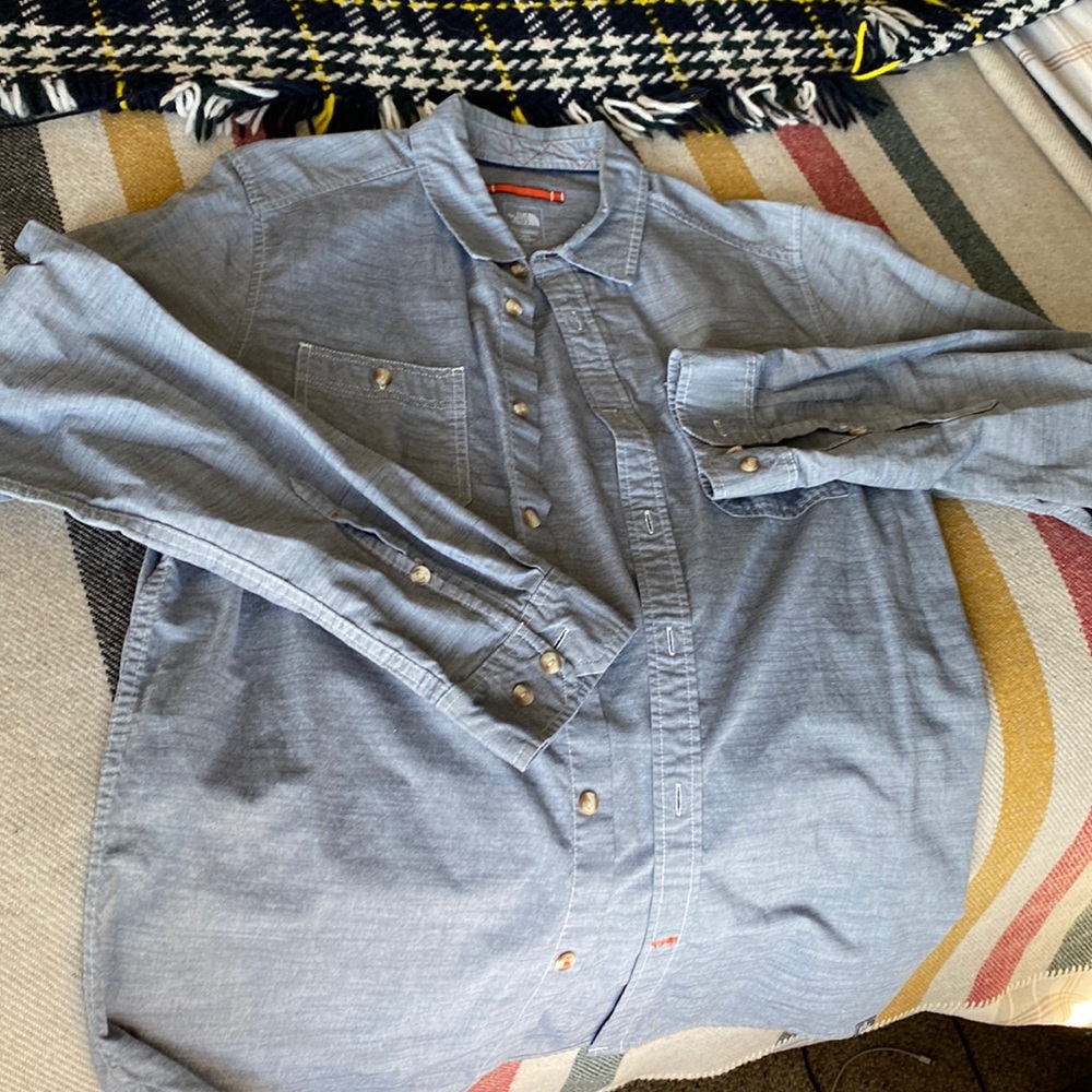 North Face large mens button down like new